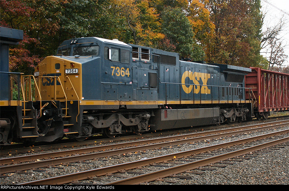 CSX C40-8W #7364 on Q438-27